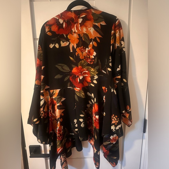 Floral kimono with bell sleeves S - Picture 2 of 4